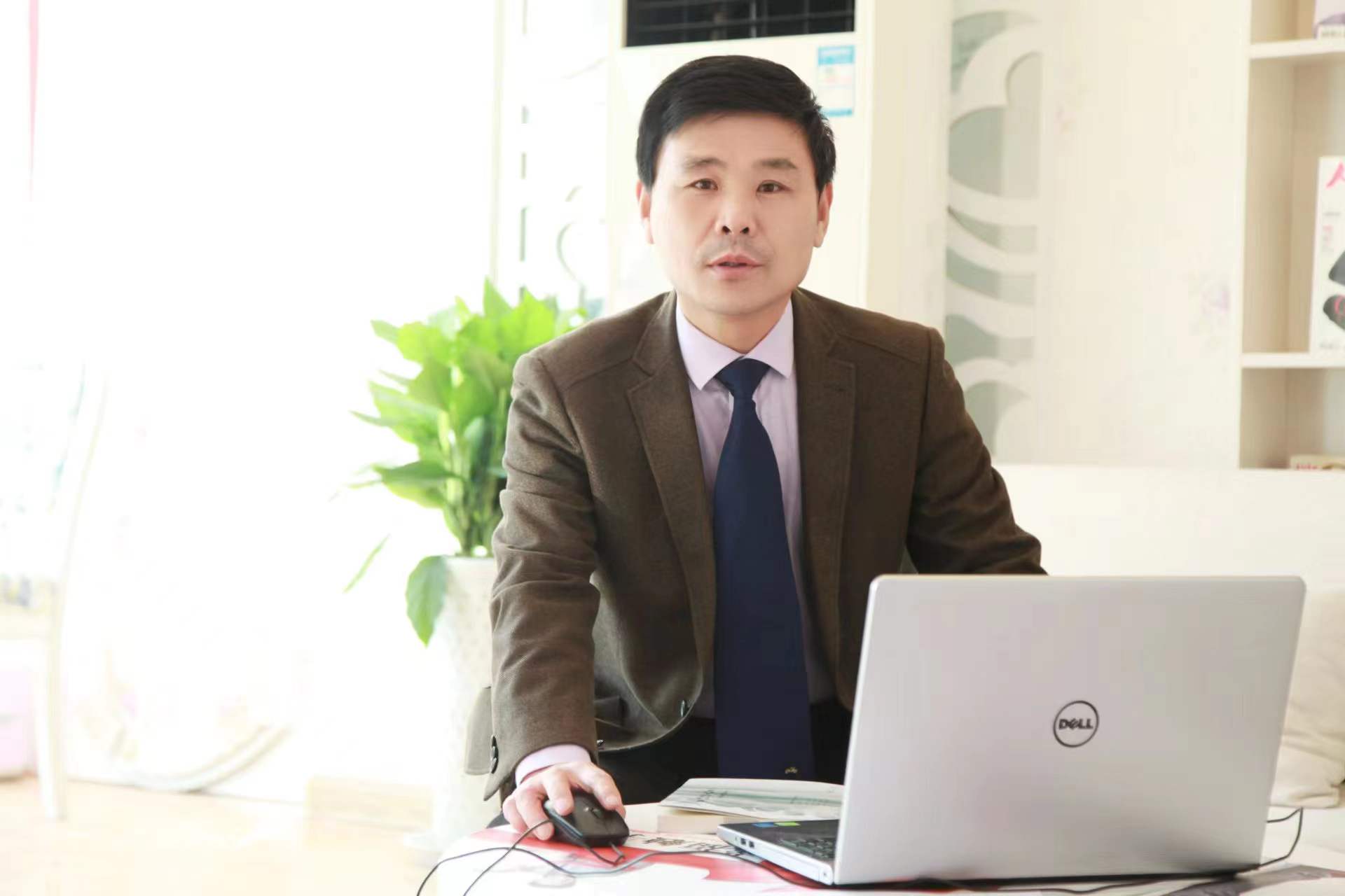 潘克辛.jpg